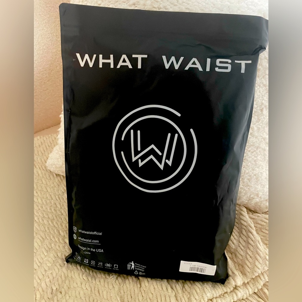 Brand new What Waist - Define Black size Large. - Picture 2 of 4